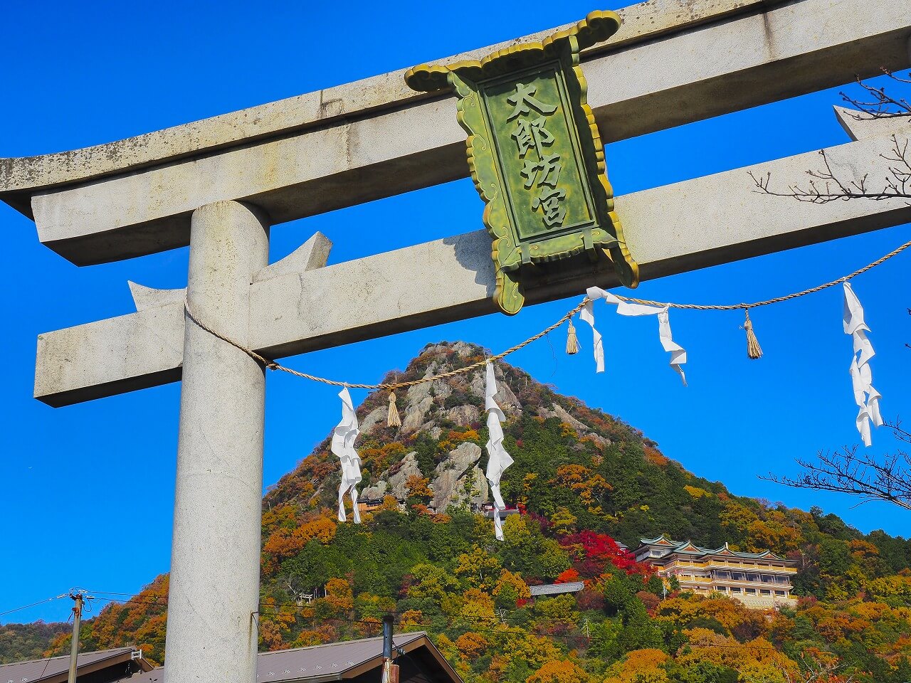 太郎坊・阿賀神社