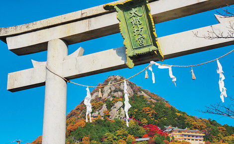 太郎坊・阿賀神社